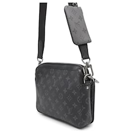 Louis Vuitton-Bolsa de Ombro Monogram Eclipse Louis Vuitton-Preto