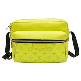 Louis Vuitton-Bolsa mensageiro em couro Taiga Louis Vuitton-Amarelo