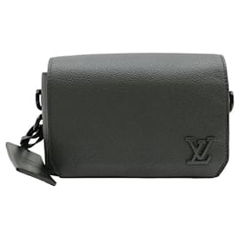 Louis Vuitton-Louis Vuitton Fastline Wearable Wallet Black Leather-Black