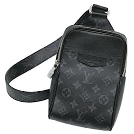 Louis Vuitton-Bolsa Sling Monogram Eclipse Louis Vuitton-Preto