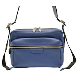 Louis Vuitton-Bolsa mensageiro externa em couro Taiga Louis Vuitton-Azul
