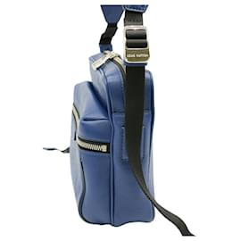Louis Vuitton-Bolsa mensageiro externa em couro Taiga Louis Vuitton-Azul