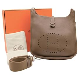 Hermès-Hermes Evelyne 3 PM Leather Shoulder Bag-Brown