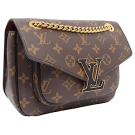 Louis Vuitton-Bolsa de Ombro Passy em Canvas Monogram Louis Vuitton-Marrom
