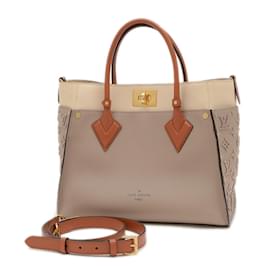Louis Vuitton-Bolsa 2WAY Louis Vuitton Monogram Tuftage On My Side MM-Outro