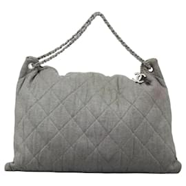 Chanel-CHANEL Matelasse Shoulder Bag Cotton Gray Silver CC Auth 120189-Brown,Silvery