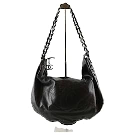 Chanel-Shoulder bag made of leather-Black