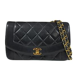 Chanel-Chanel Diana Matelasse Shoulder Bag-Black