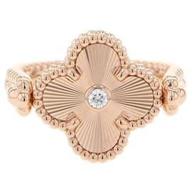Van Cleef & Arpels-Van Cleef & Arpels Alhambra Reversible Carnelian Diamond Ring-Other