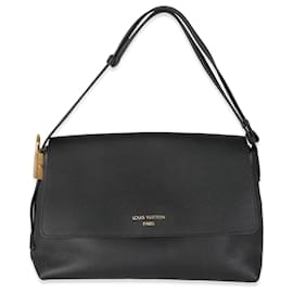 Louis Vuitton-Mensageiro Low Key em couro de bezerro granulado preto Louis Vuitton-Preto