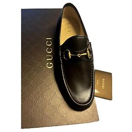 Sapatilhas Gucci em couro castanho escuro Castanho escuro