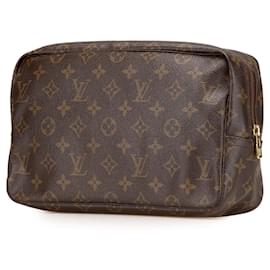 Louis Vuitton-Trousse Toilette 28 Monograma Marrom Louis Vuitton-Marrom