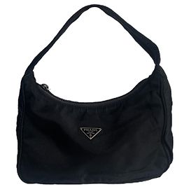 Borsa Prada nera in Re-Nylon Nero