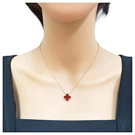 Van Cleef & Arpels-Van Cleef & Arpels Alhambra 18K Carnelian Pendant Necklace-Yellow