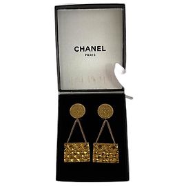 Orecchini vintage classici Chanel D'oro Gold hardware