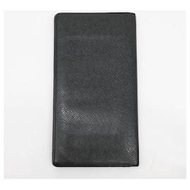 Louis Vuitton-Portefeuille Long Taiga Louis Vuitton-Noir