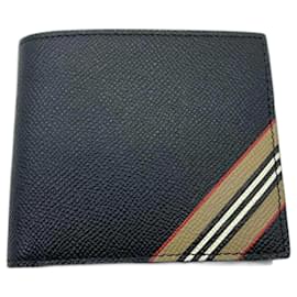Burberry-Burberry CC Bill Coin Bi-fold Wallet-Black