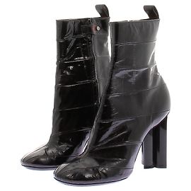 Louis Vuitton Schwarze Stiefeletten mit Absatz Schwarz