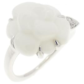 Chanel-Chanel Camellia-Silvery