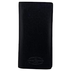 Louis Vuitton-Portefeuille long bi-fold Taiga noir Louis Vuitton-Noir