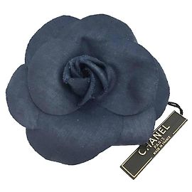 Spilla Corsage Camelia Chanel in Blu Navy Blu navy