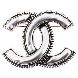 Chanel Brosche Doppel C Silber Silber