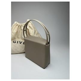Givenchy-Vintage Givenchy 4G leather bag Rey-Grey