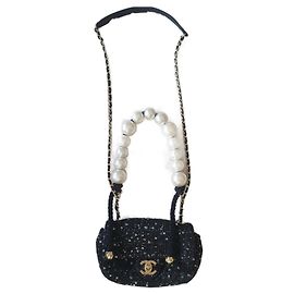 Mini Flap Sazonal da Chanel com Alça de Pérolas Tweed Azul Escuro LGHW Preto Azul