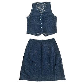 Conjunto de Top e Saia Chanel em Renda e Botões de Strass Preto Preto