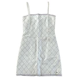 Vestido Chanel de couro branco com bordas de renda Tamanho 36 Branco
