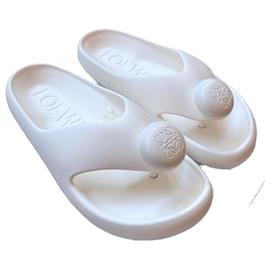 Loewe-Loewe Foam Pepple Sandals-White