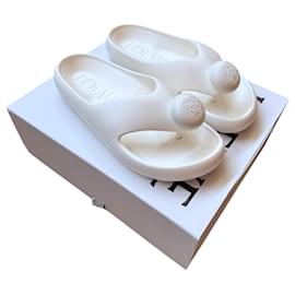 Loewe-Loewe Foam Pepple Sandals-White