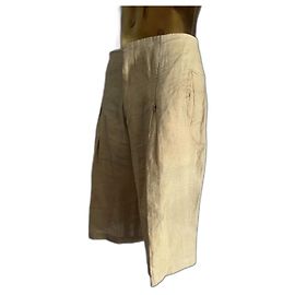 Gianfranco Ferre Vintage BERMUDA de Gianfranco Ferré – A elegância das "rugas" Bege