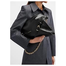 Givenchy-Givenchy Voyou Gold Chain Medium Black Grainy Leather Shoulder Tote Bag-Black