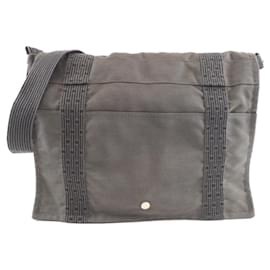 Hermès-Sac à épaule Bassus MM de la ligne Hermes Air-Noir