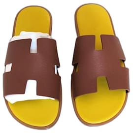 Hermès-Izmir sandals Hermès-Brown