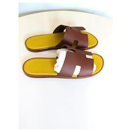 Hermès-Izmir sandals Hermès-Brown