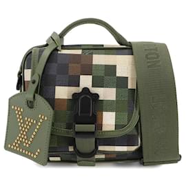 Louis Vuitton-Sac à épaule Damoflage Quest de Louis Vuitton-Vert