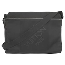 Louis Vuitton-Sac à bandoulière Louis Vuitton Damier Géant Messager NM-Noir