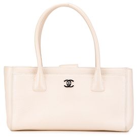 Chanel Braune Kleine Kalbsleder Executive Cerf Tote Braun Beige