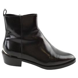 Louis Vuitton Botas de cuero negras Negro