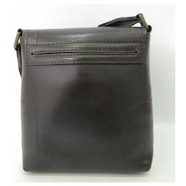 Louis Vuitton-Sac à épaule Yuma Louis Vuitton en cuir marron-Marron