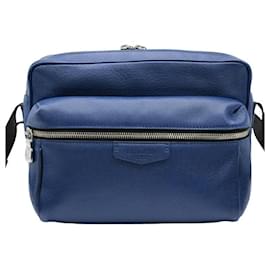 Louis Vuitton-Sac messager en cuir Taiga Louis Vuitton-Bleu