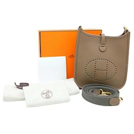 Hermès-Sac à bandoulière en cuir Hermes Evelyne TPM-Gris