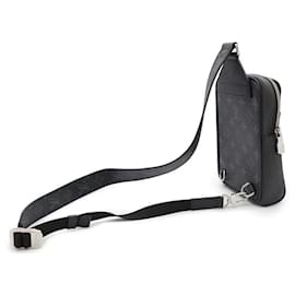 Louis Vuitton-Sac à bandoulière Monogram Eclipse Louis Vuitton-Noir