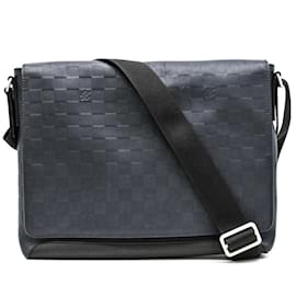Louis Vuitton-Sac à épaule Louis Vuitton Damier Infini District MM-Bleu Marine