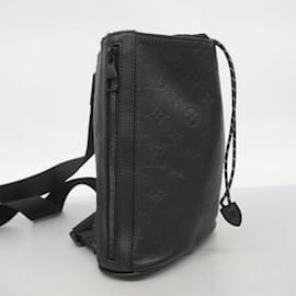 Louis Vuitton-Sac à bandoulière Louis Vuitton Monogram Shadow Chalk-Noir