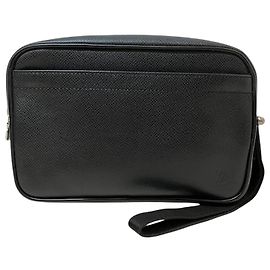 Borsa Clutch Louis Vuitton Taiga Karuga Nero Grigio