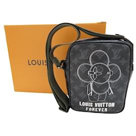 Louis Vuitton-Sac à épaule Louis Vuitton Danube PM Monogram Eclipse Édition Limitée-Noir