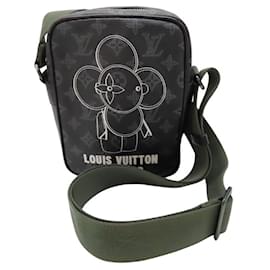 Louis Vuitton-Sac à épaule Louis Vuitton Danube PM Monogram Eclipse Édition Limitée-Noir